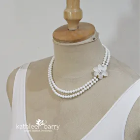 Double strand pearl necklace with focal flower clasp. Silver, rose gold or gold - Assorted pearl colors available