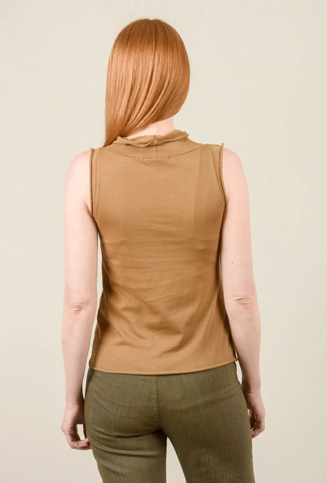 Falconet Top, Carpenter