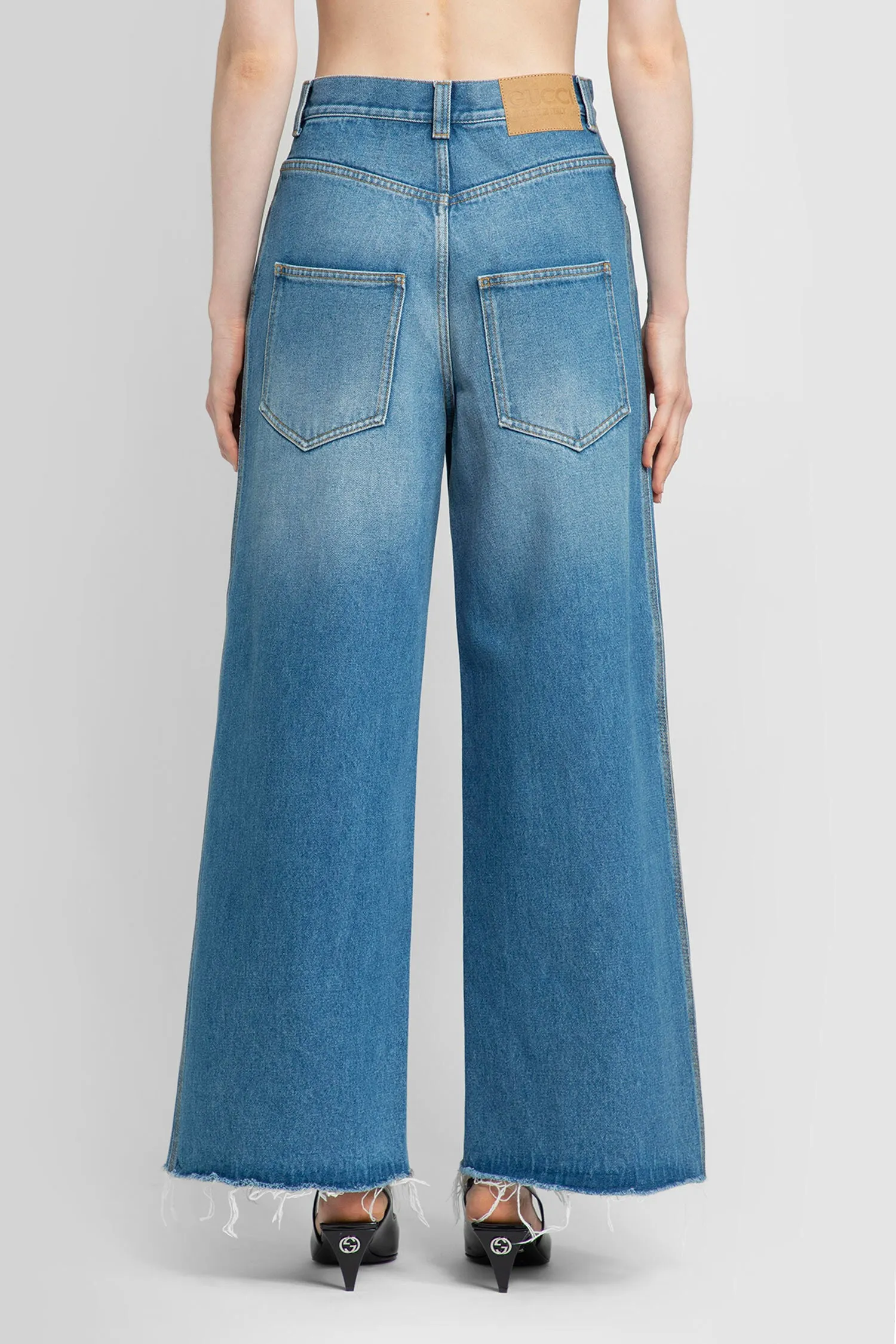 GUCCI WOMAN BLUE JEANS