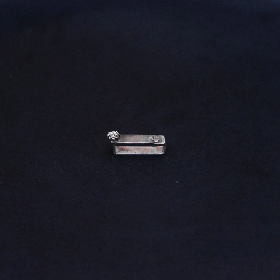 Shiuli Openable Watch Charm